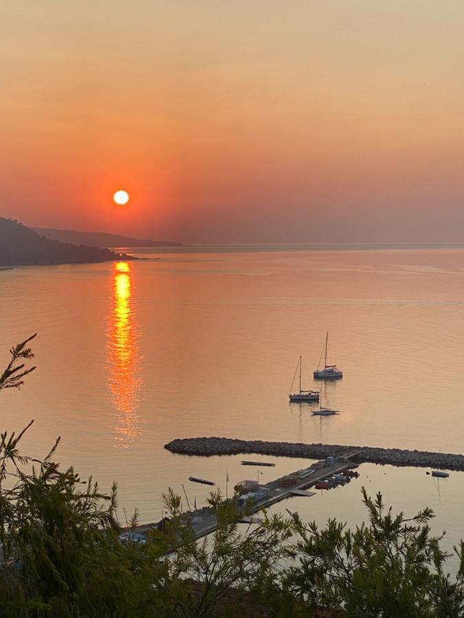 L'ensoleillée Vue Panoramique Mer, 250 M De La Et Du Centre Appartamento Mentone