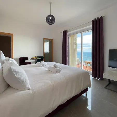 Villa l'ensoleillée vue panoramique mer, 250 m de la plage et du centre ville Mentone Esterno foto