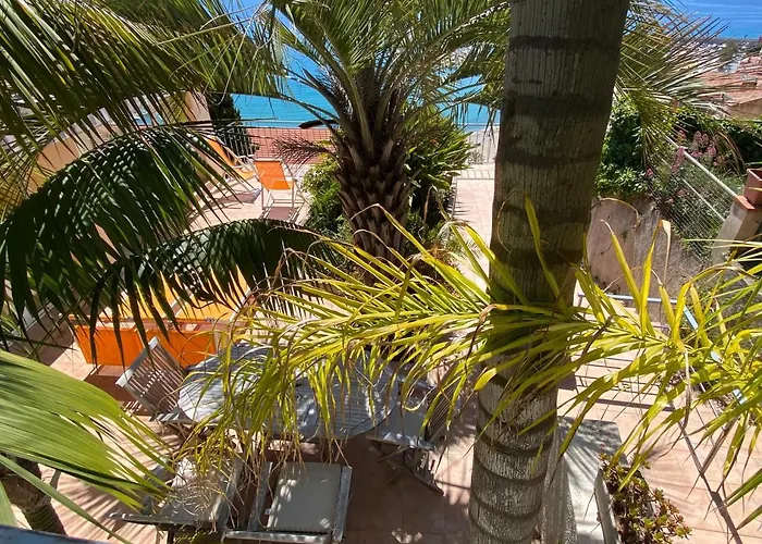 Villa L\'Ensoleillee Vue Panoramique Mer, 250 M De La Plage Et Du Centre Ville
