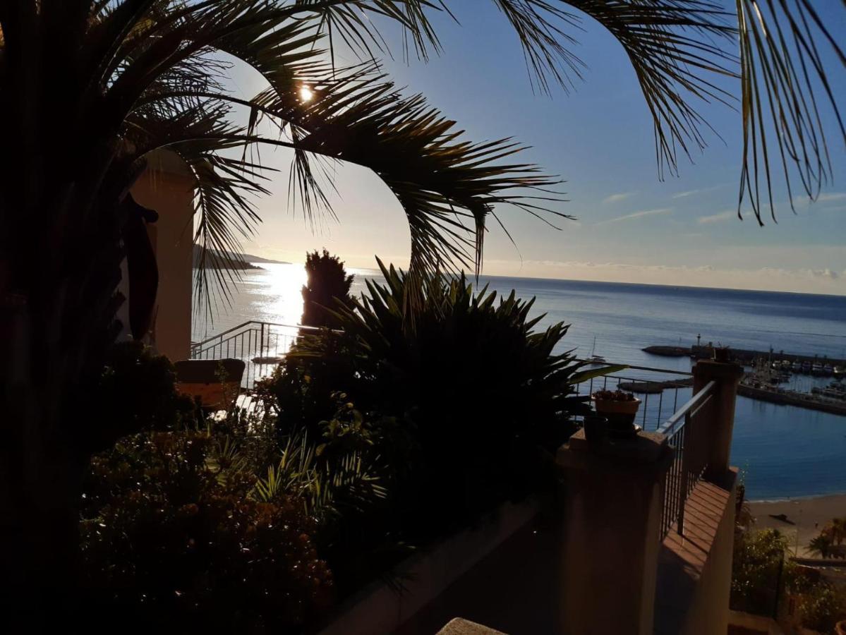 L'ensoleillée Vue Panoramique Mer, 250 M De La Et Du Centre Appartement