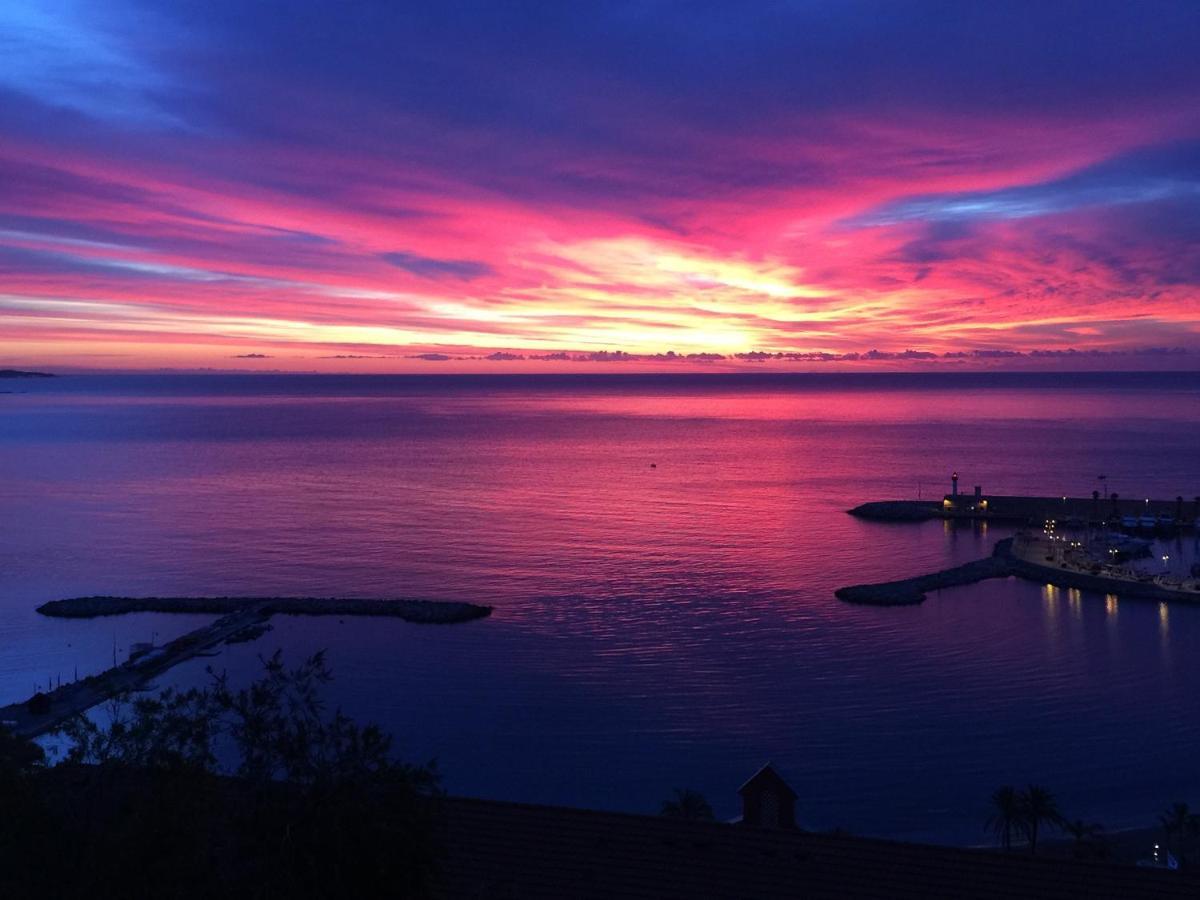 Appartement L'ensoleillée Vue Panoramique Mer, 250 M De La Et Du Centre Menton